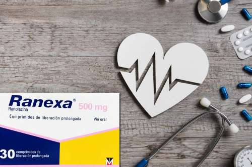 Recensione del Farmaco Ranexa Compresse 375mg, 500mg e 750mg a Rilascio Prolungato: Quando Fa bene? Quando Fa Male? Per Cosa si Usa? Dosi e Uso Corretto della ranolazina contro l'Angina Pectoris. Foglio Illustrativo, Controindicazioni, Effetti Collaterali